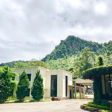 Taunggyi Hotel Exterior photo