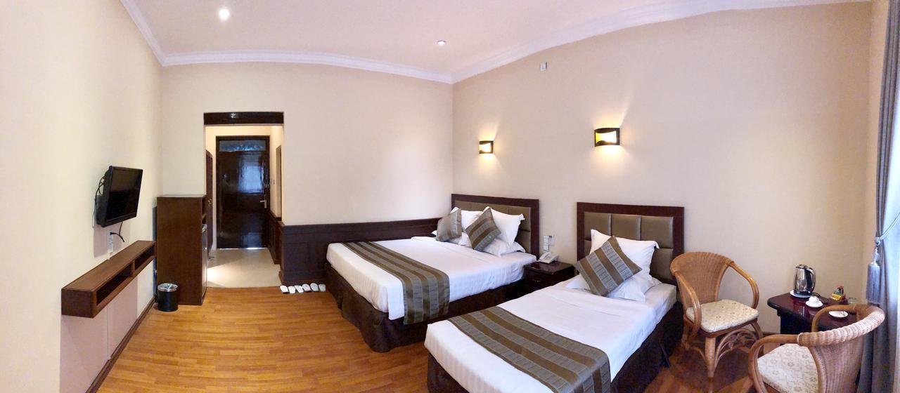 Taunggyi Hotel Exterior photo